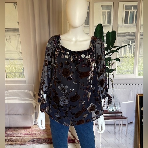 Dalia Off Shoulder Burnt Out Tie Sleeves Top. Size XL. P250/A2098 - Picture 1 of 5